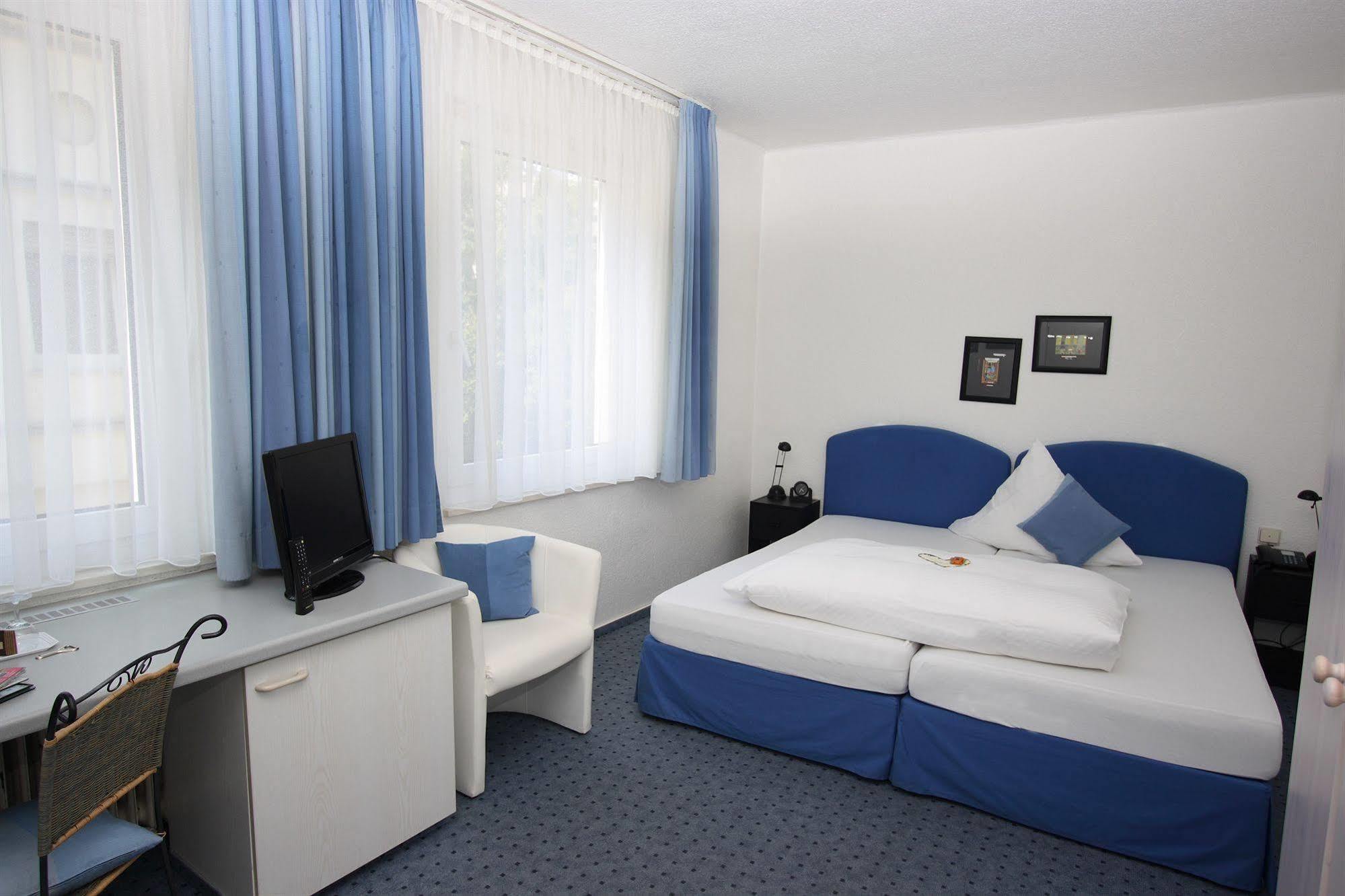 Hotel Garni Haus Hindenburg Königswinter Buitenkant foto