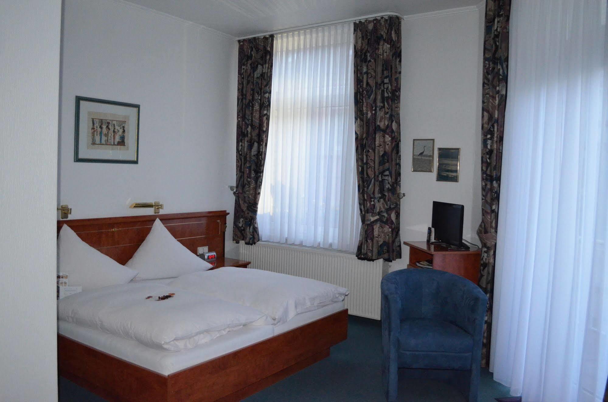 Hotel Garni Haus Hindenburg Königswinter Buitenkant foto